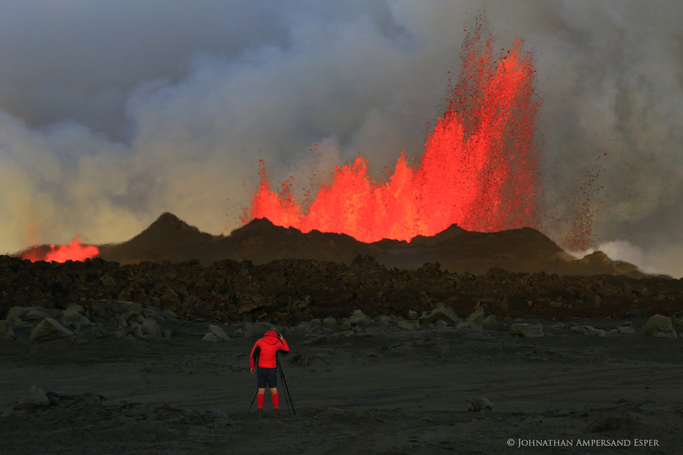 Photographer Pall Stefansson in front of the Holuhraun eruption, Iceland