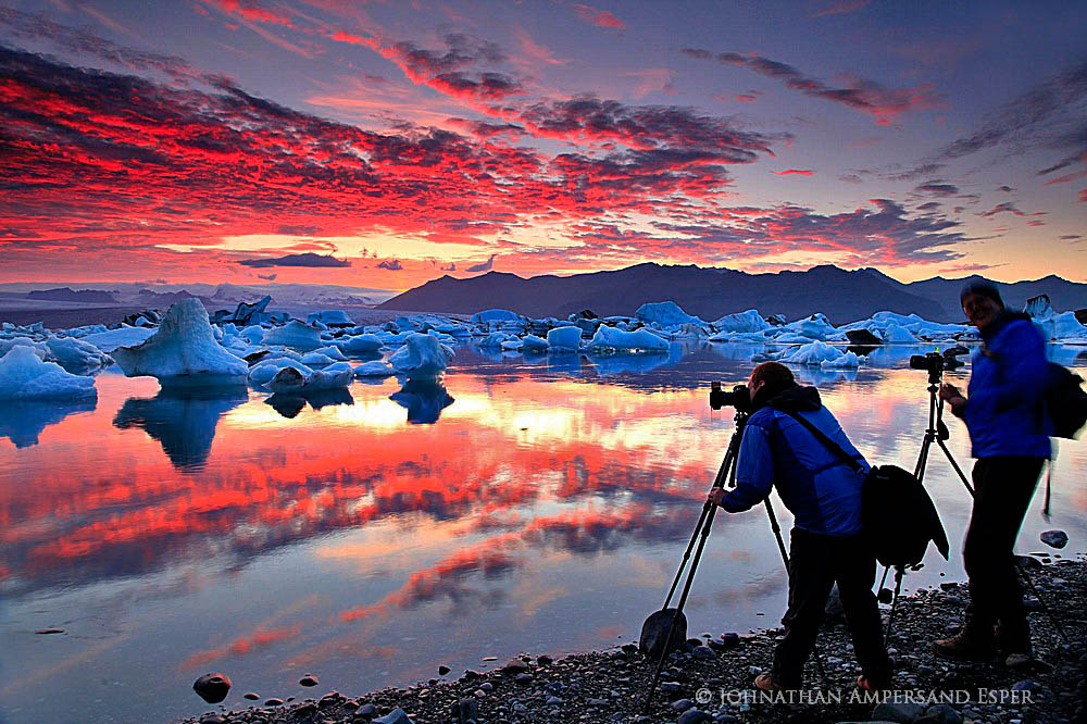&Ouml;rvar &THORN;orgeirsson &amp; client photographing by&nbsp;J&ouml;kulsarlon glacier lagoon